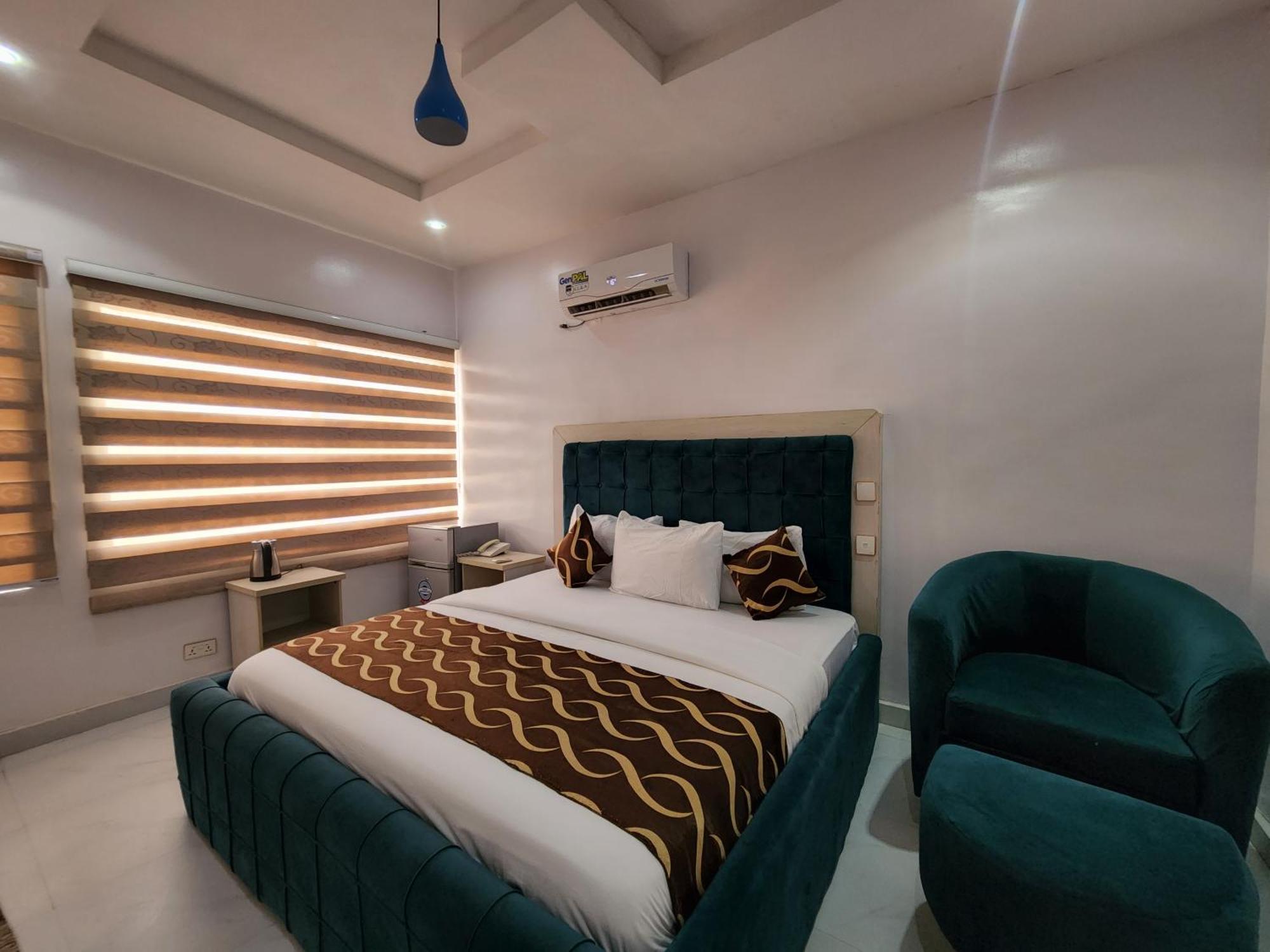 Paradise Beach Resort Lagos Exterior photo