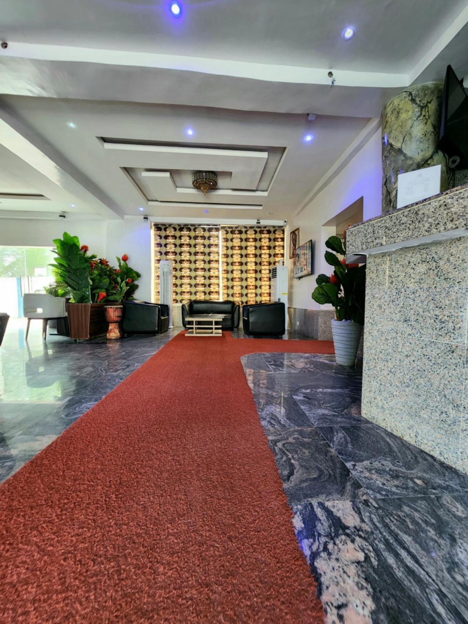 Paradise Beach Resort Lagos Exterior photo